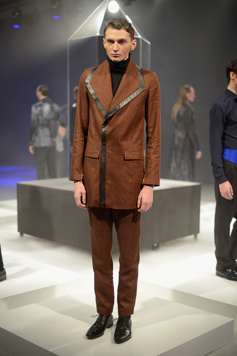  - DYN-MBFW-AW14-006